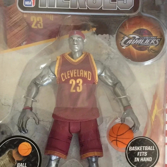 NIB LeBron James #23 Cleveland Cavaliers Figurine - Picture 3 of 5